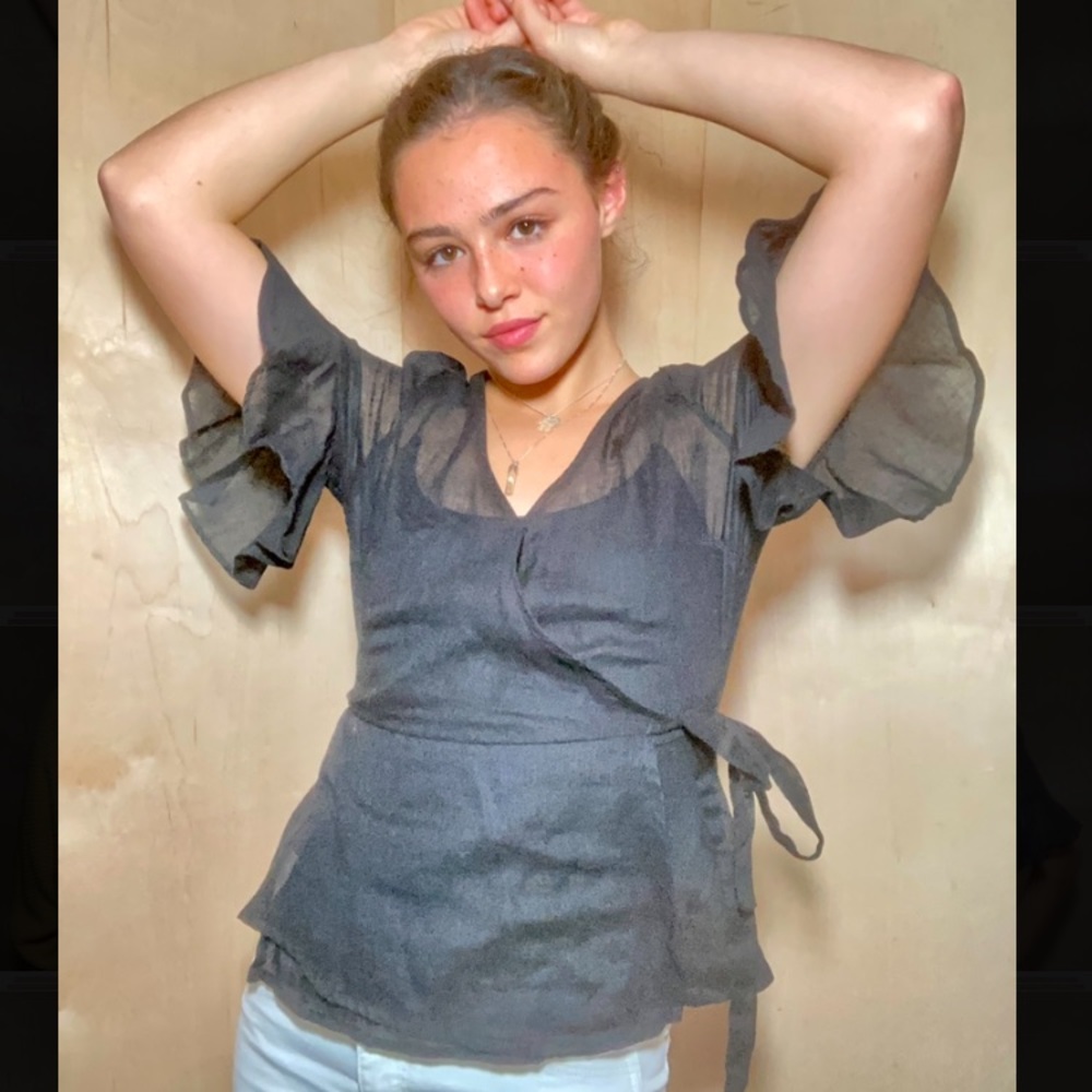 🖤🖤 Old Navy wrap around blouse 🖤🖤
